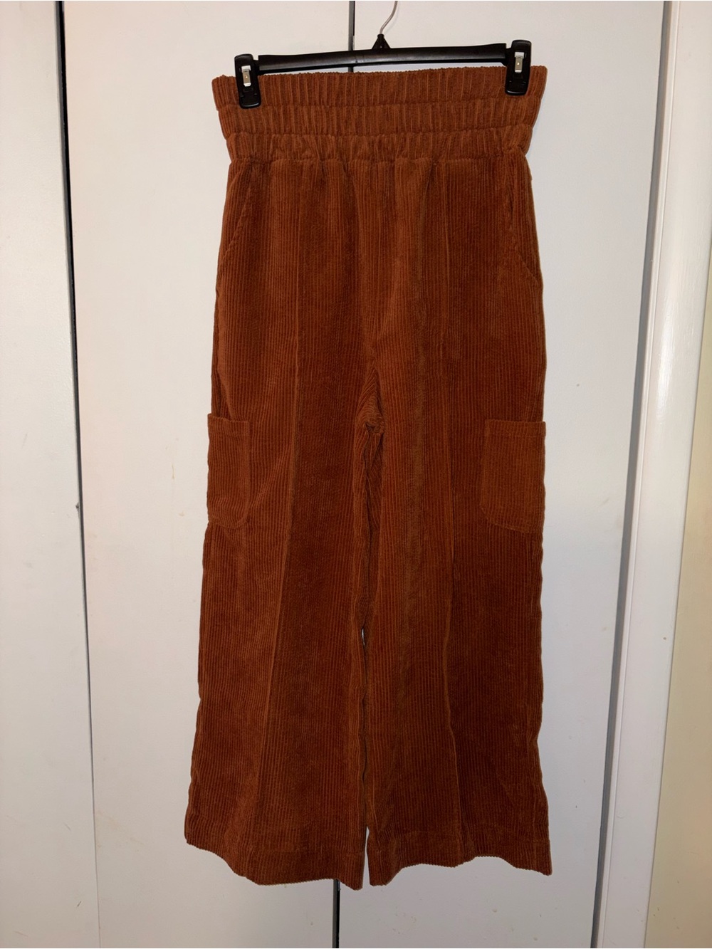 Wide-Leg Corduroy Pants - Brown
